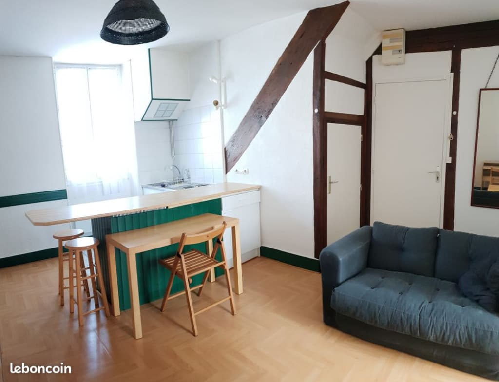 Loue studio meublé