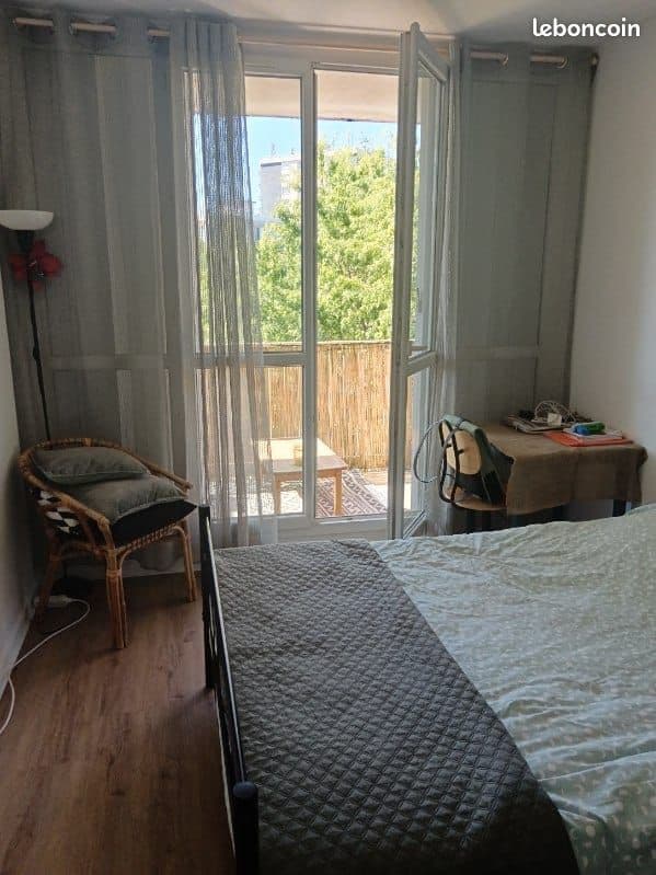 Chambre meublée avec balcon – idéale étudiant(e) ou jeune alternant(e) 91240