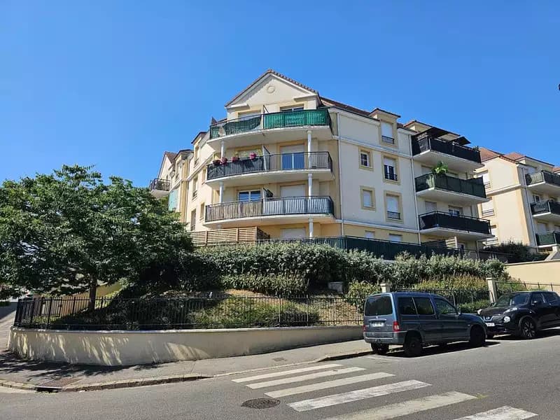Location appartement 2 pièces 48 m² Mantes-la-Ville (78711) - Superimmo