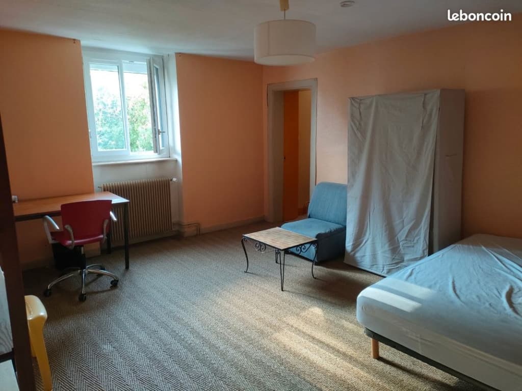Location Appartement meublé 30 m2 400e