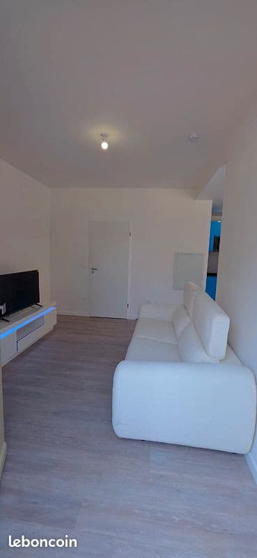 T1 bis meublé neuf de 30,14 m² – coin nuit séparé – Métro 14
