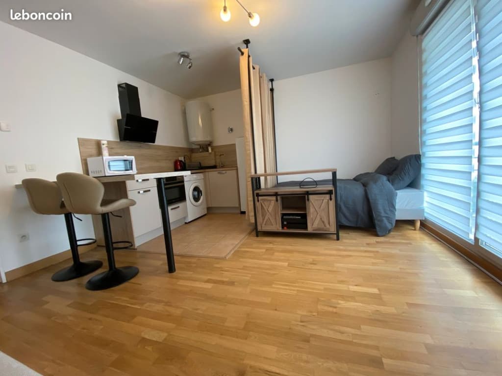 Studio meublé à 20mn à pieds de la gare de Mantes-la-Jolie