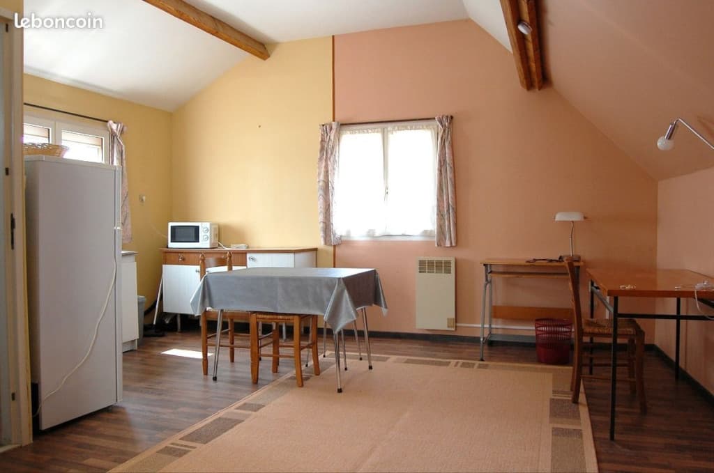 Studio meublé libre de suite St Cyr en Val