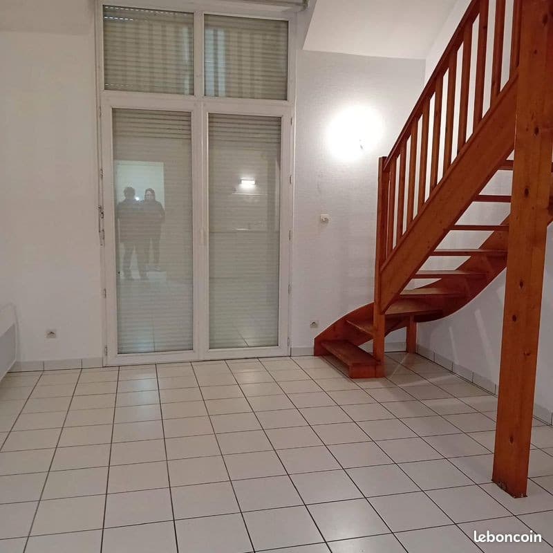 À louer – Duplex meublé de 43 m² – Centre-ville de Mayenne