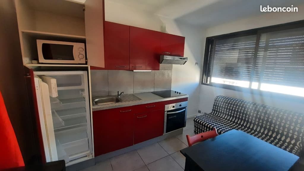 Dernier Petit Studio disponible, moderne, sécurisé, équipé pour ETUDIANT dans résidence ETUDIANTE, - 300 m place Jeanne d Arc. Et Gare Matabiau