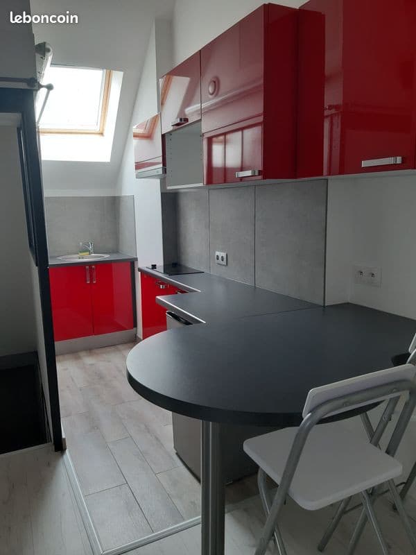 Studio meublé de 23.31m2 (hors loi carrez) 16.35m2 loi carrez, centre-ville d’Auxerre