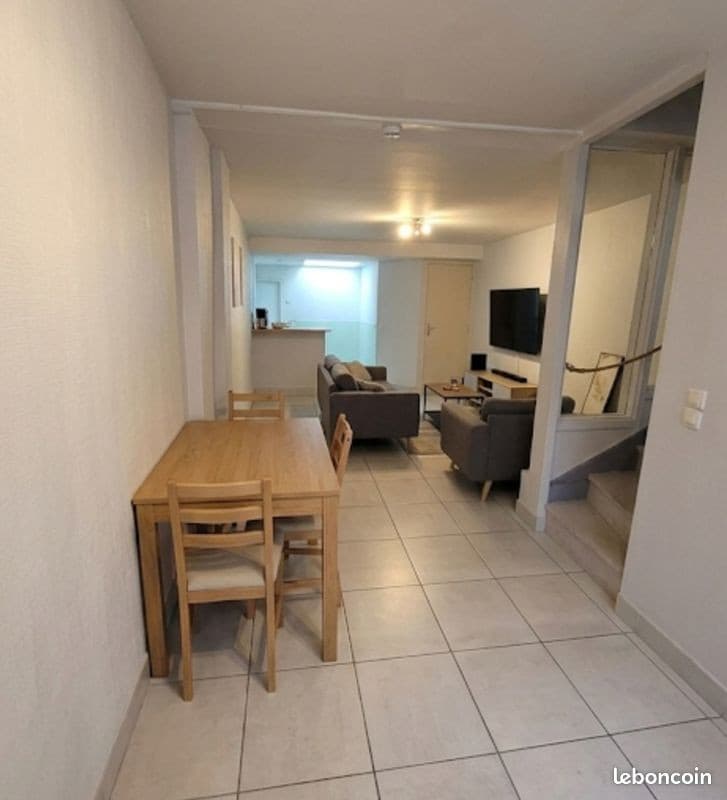 Maison de ville 60m2/ 520 euros