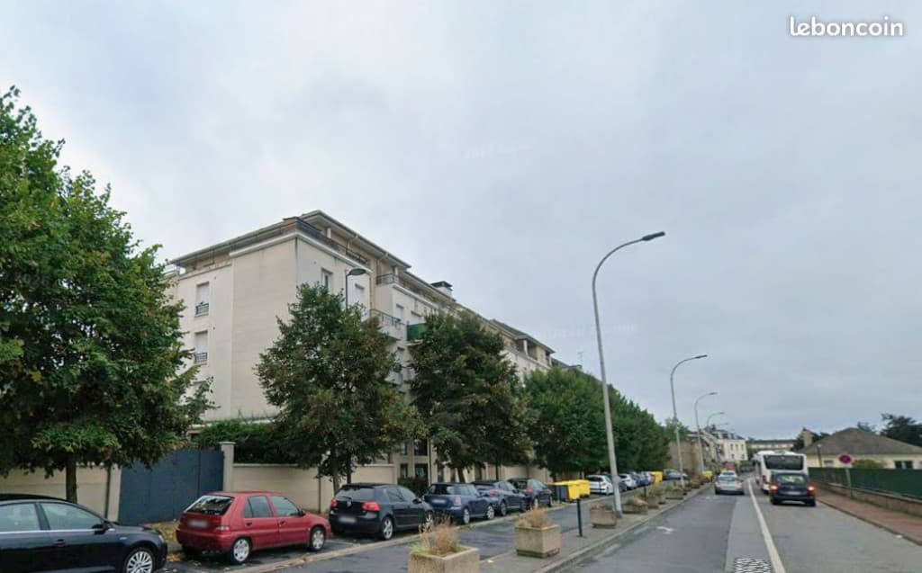 Appartement meublé 70 m² à louer – Gare SNCF – Parking privé