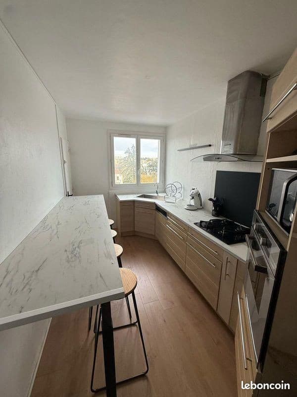 Chambre 5 pièces 70 m²