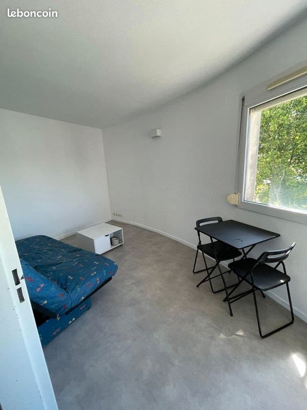 T2 32 m2 + garage secteur polyclinique