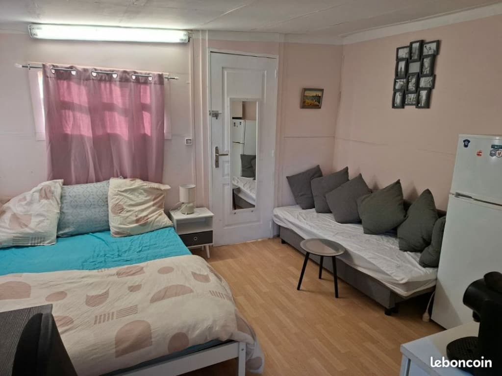 Studio à louer pour fille