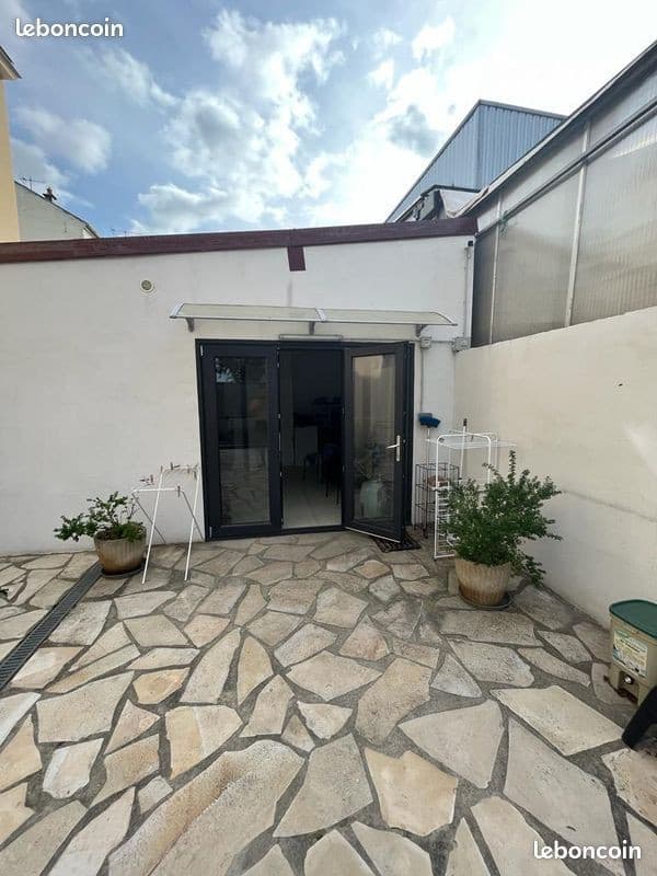 Tres beau studio à 9 minutes de Paris