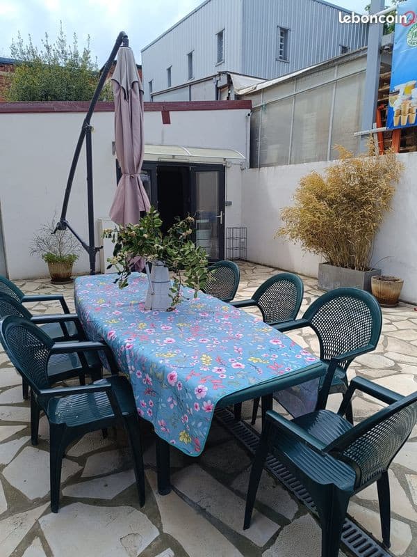 Joli studio sur grande cour à 10min de Paris