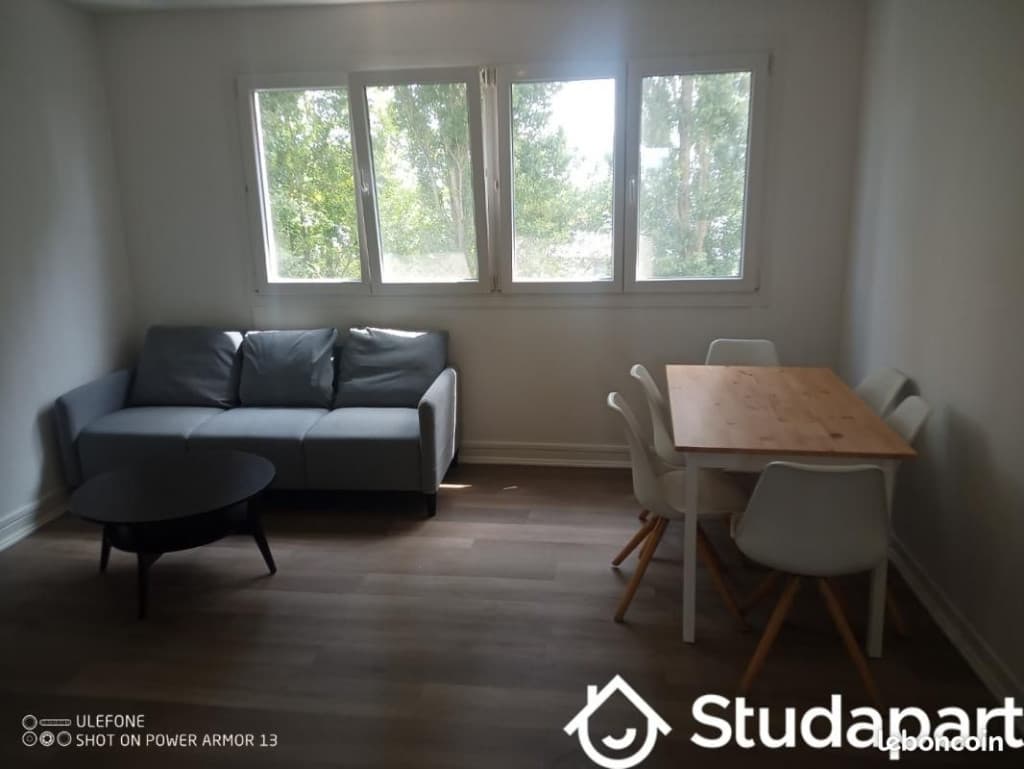 Chambre 1 pièce 9 m²