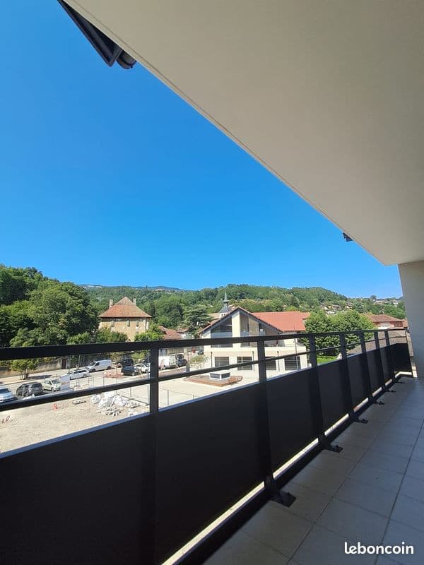 T2 avec terrasse et garage