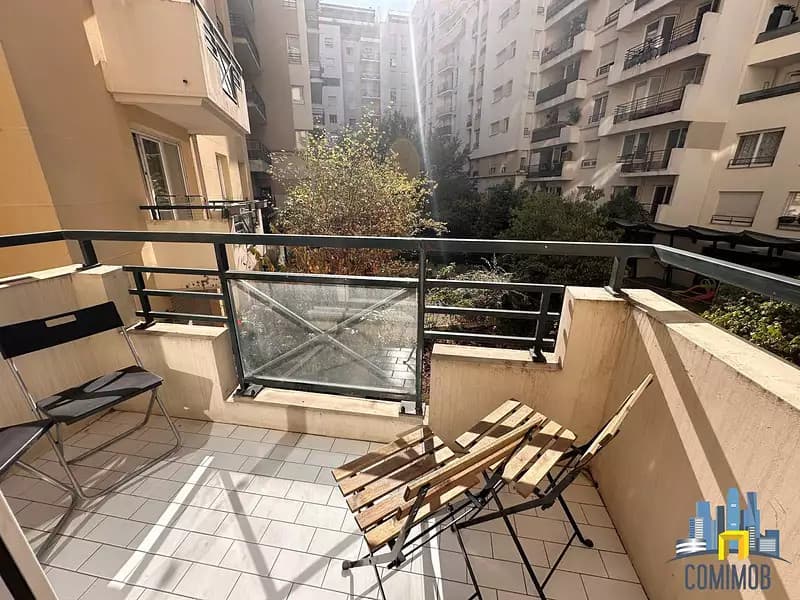 Location appartement 1 pièce 26,25 m² Courbevoie (92400) - Superimmo