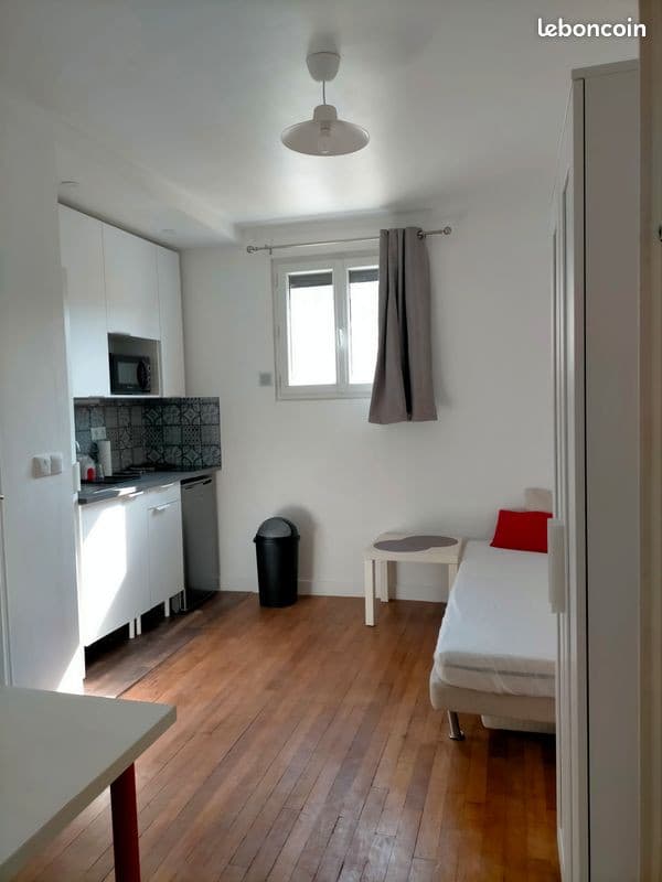 Chambre meublée 13m2 Courbevoie Becon