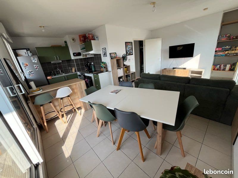 T3 60m² Quartier Andromède – Parking + Balcon – 980 CC – Tram et commodités