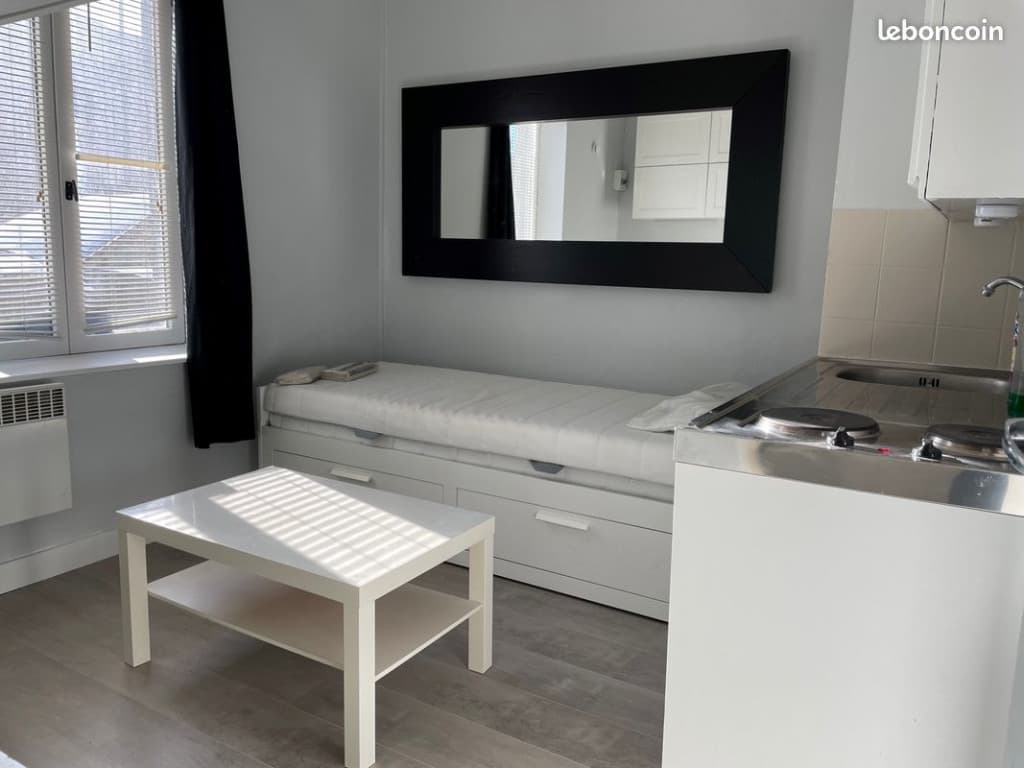 Studio meublé 16m² à Villeneuve d’Ascq, lumineux et TB desservie