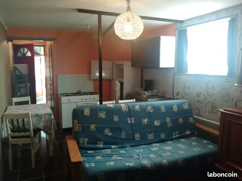 Location chambre meublée privée avec pelouse caudry 59540