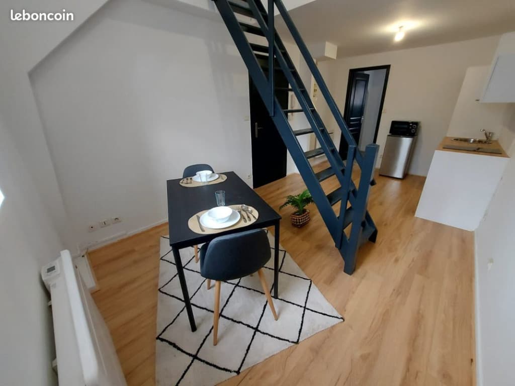 Studio 1 pièce 23 m²