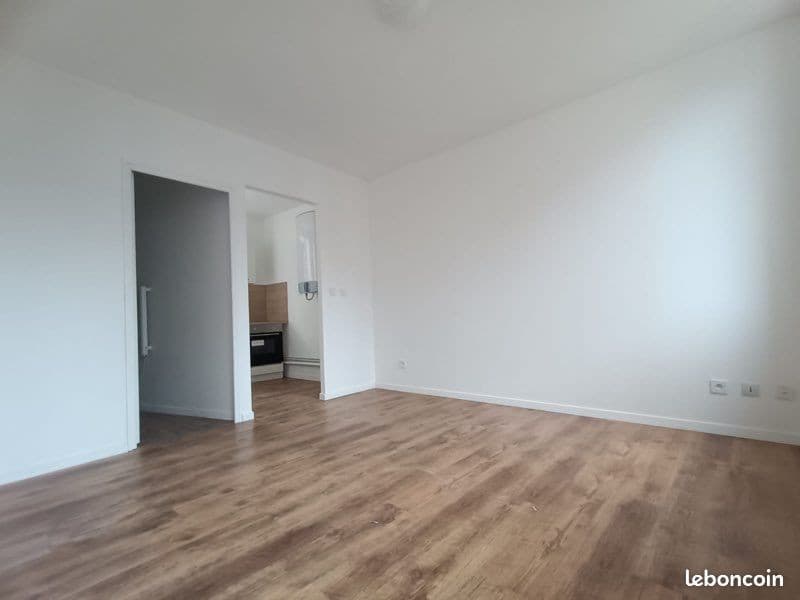 Studio 🛏 Équipé 🍳 Rénové 🔨