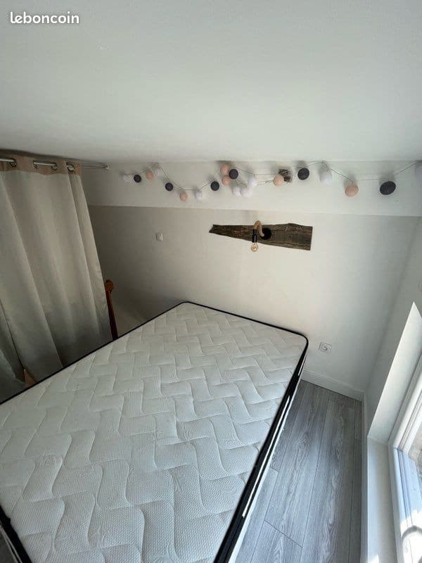 Studio avec mezzanine et cour