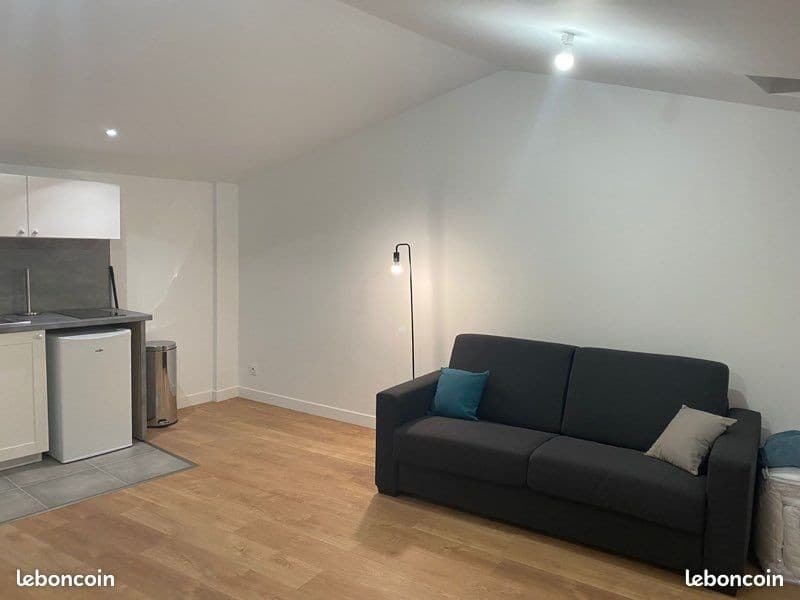 Studio meublé neuf 20 m2 à Douchy