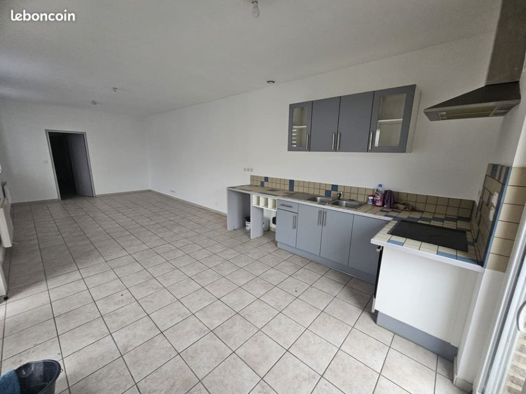 Maison rénovée 75 m² – Centre historique de Douchy-les-Mines – Terrasse, jardin, parking – PAC air/air neuve