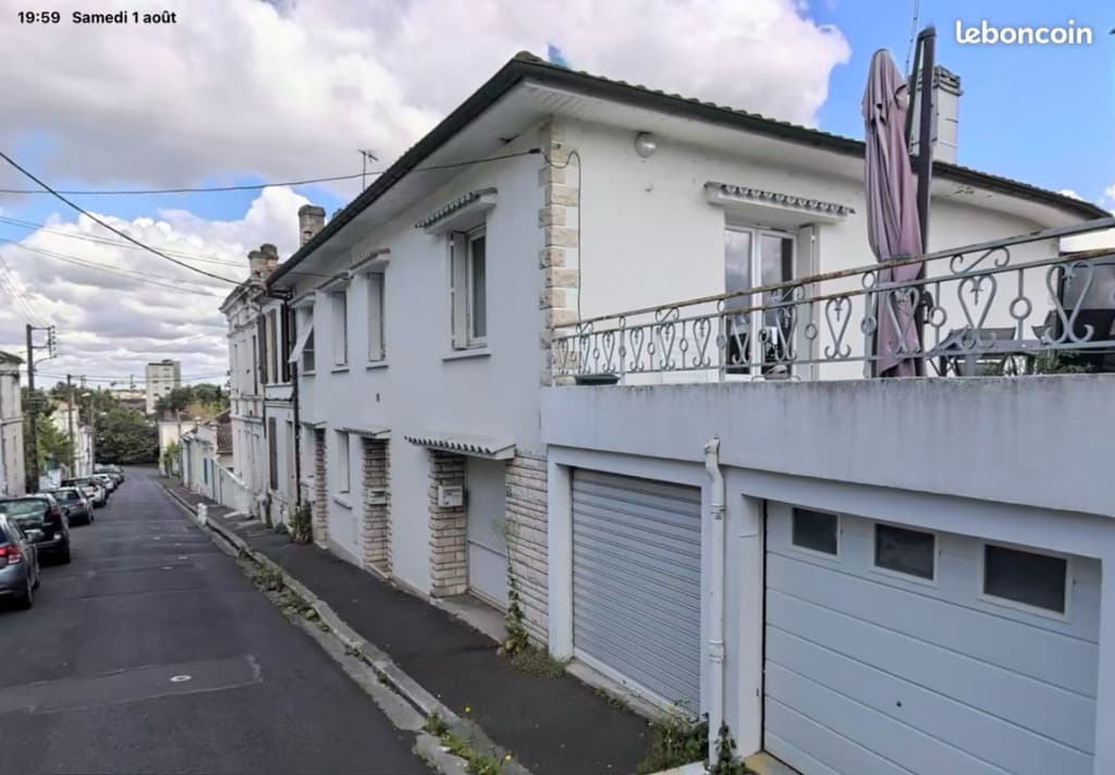 À louer Appartement 116 m2 Rue Bellamy à Angoulême