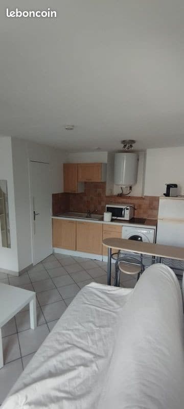 Studio meublé de 17 m² à Melun 550 Charges comprises