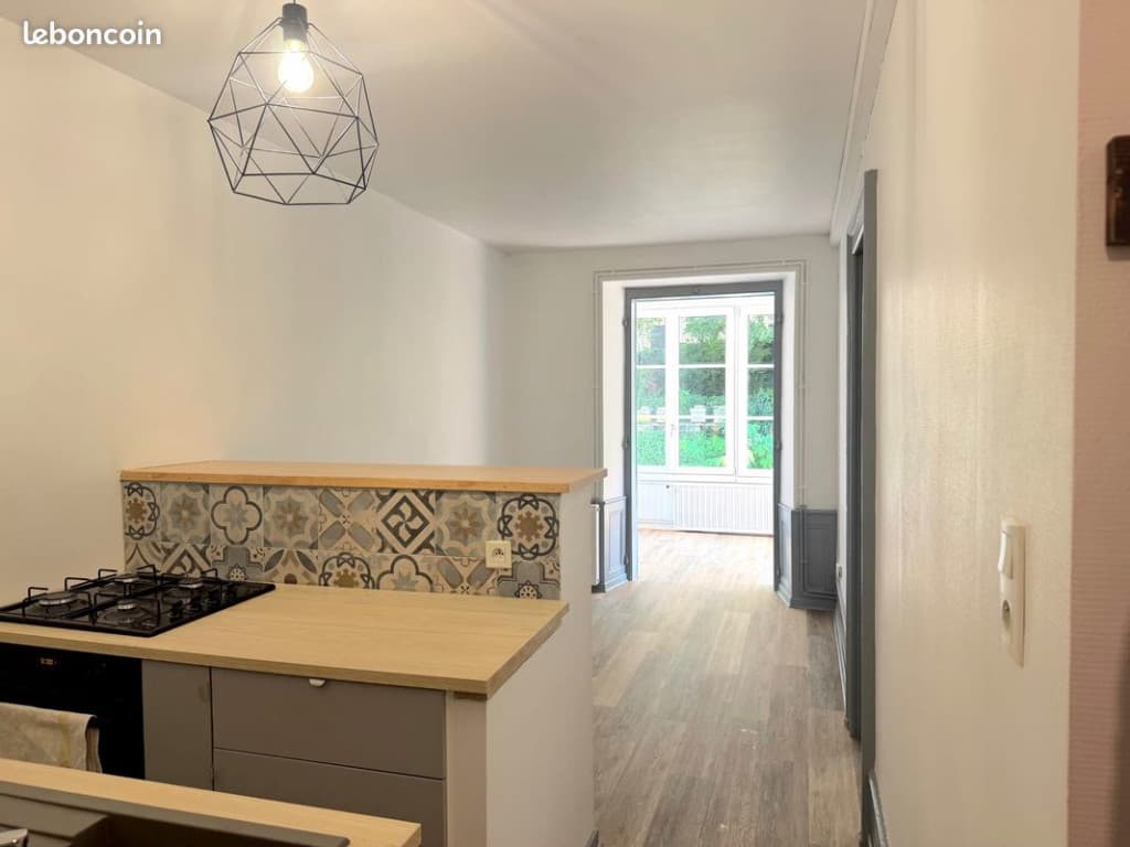 T2 refait à neuf – 51 m² avec véranda et vue Château – Montbéliard centre