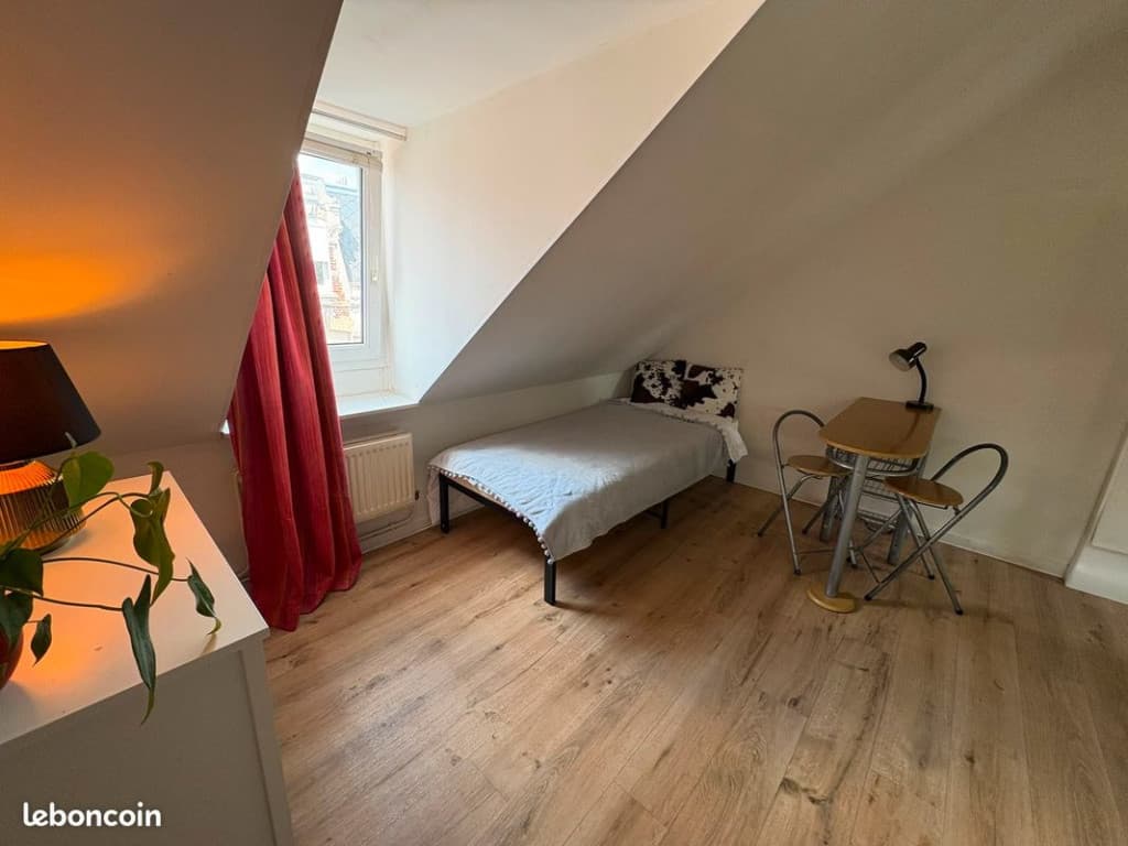 Studio meublé proche commerces et transports à Valenciennes
