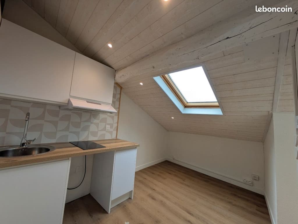 A louer studio non meublé
