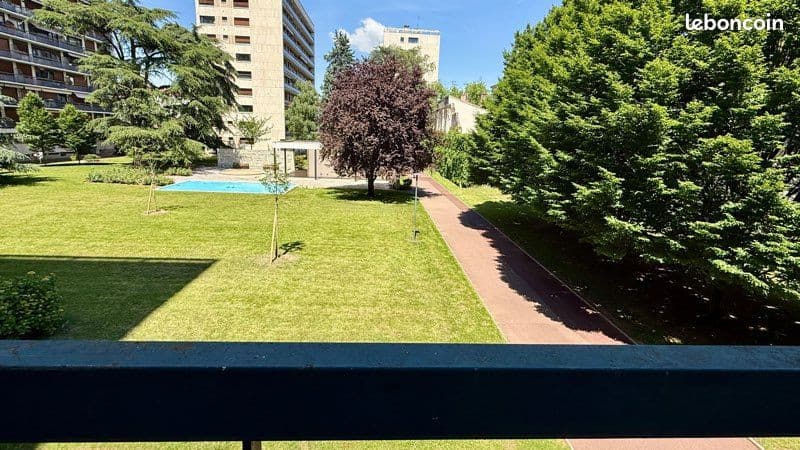 Studio 13m2 - balcon av vue dégagée - au calme dans belle résidence arborée