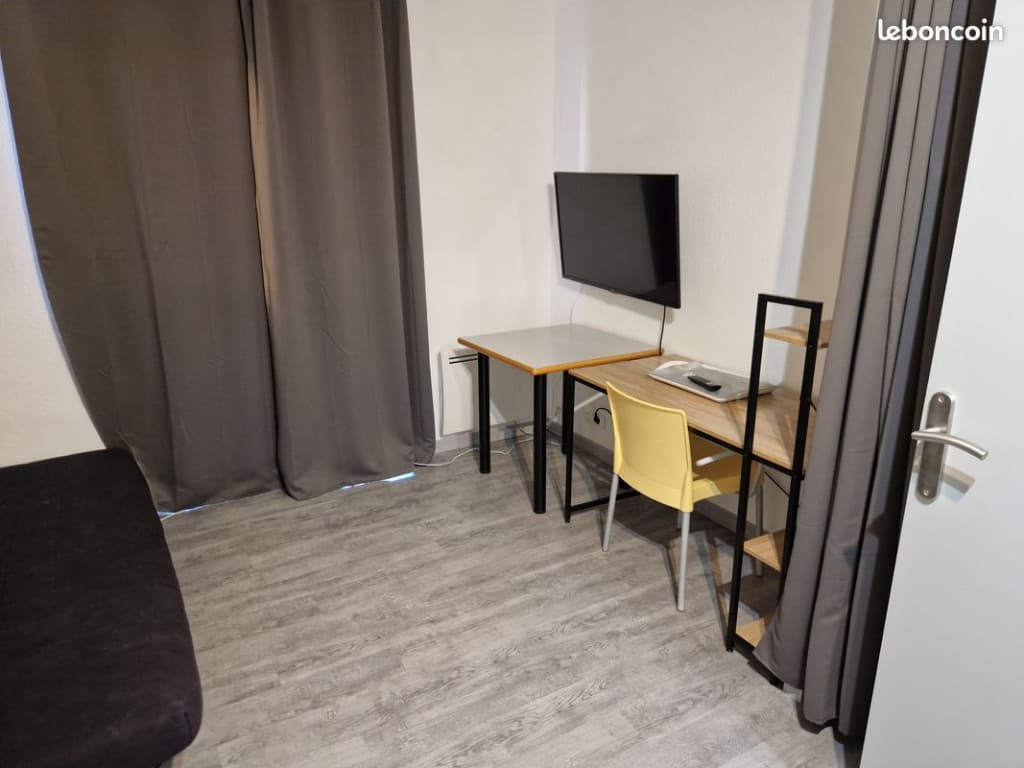 Studio meublé proche IUT