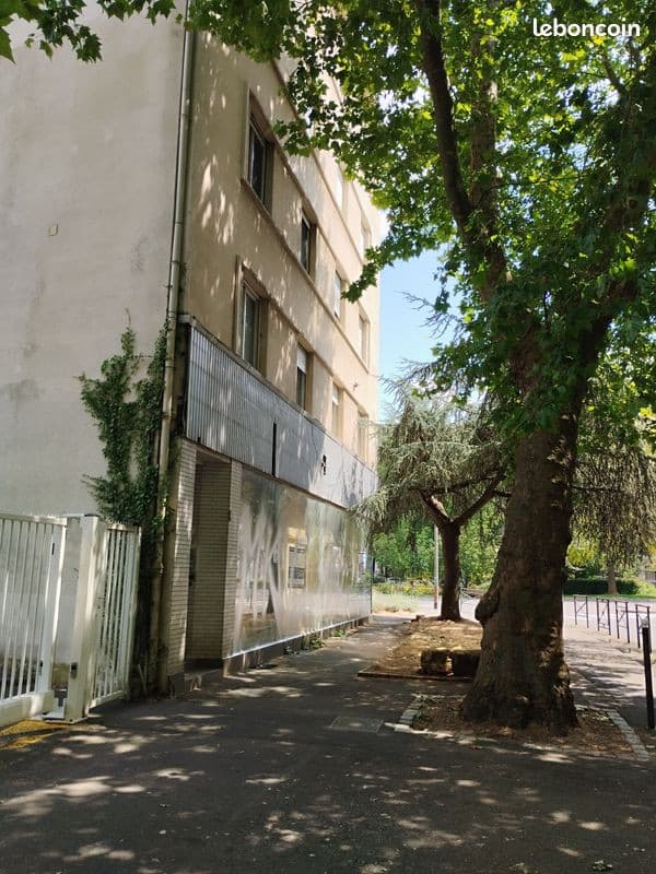 Location F 4