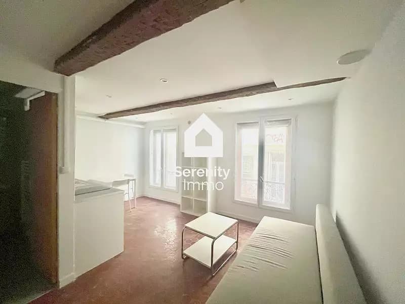 Location appartement 1 pièce 27,4 m² Marseille 1er - Superimmo