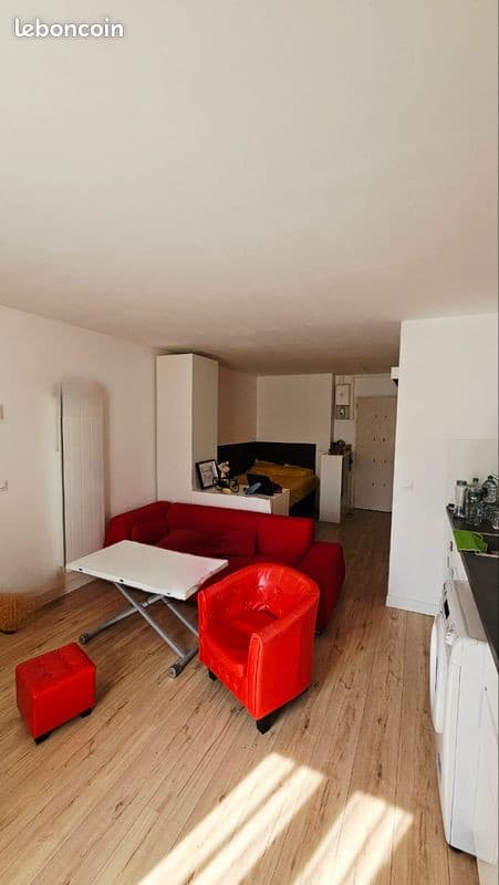 Charmant studio 26 m2 - à 2 pas du RER