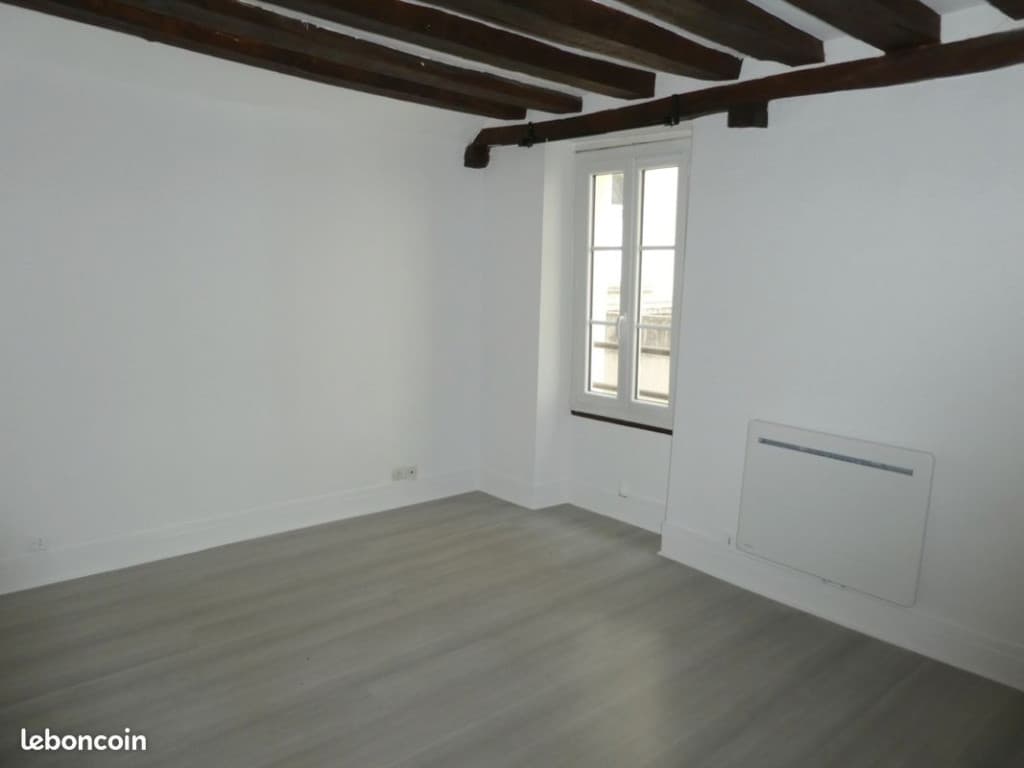 Studio 1 pièce 24 m²