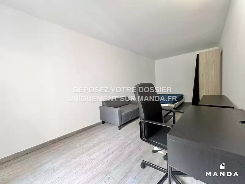 Location appartement 5 pièces 18 m² Mantes-la-Jolie (78200) - Superimmo
