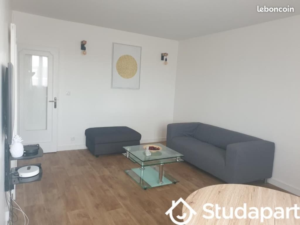 Chambre 1 pièce 9 m²