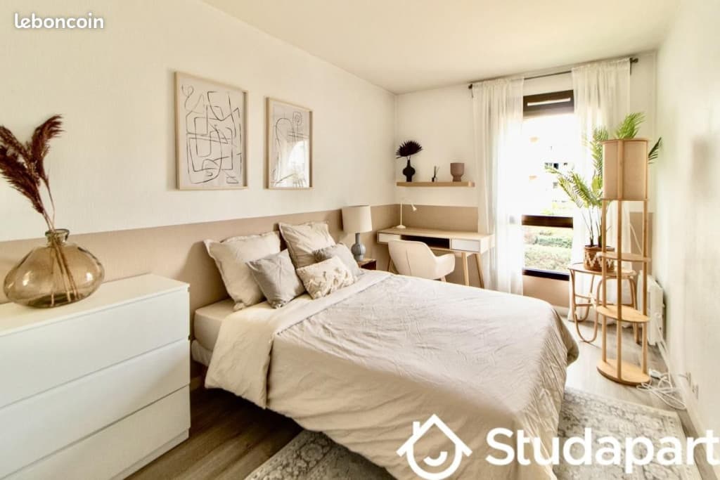 Chambre 1 pièce 13 m²