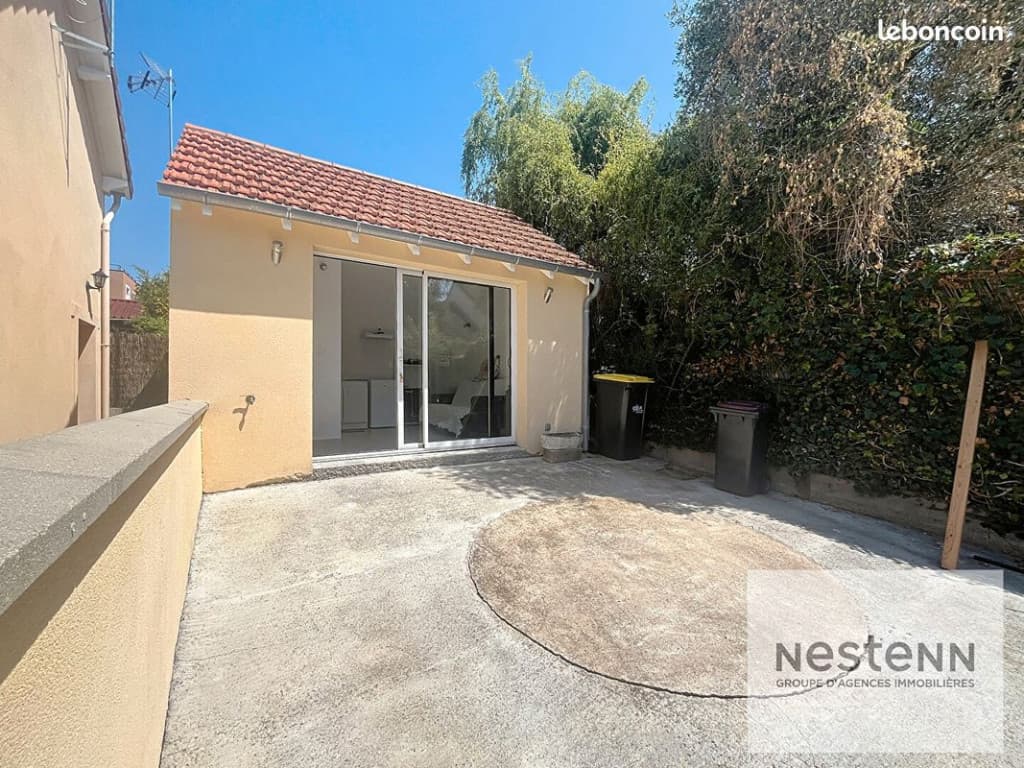 Studio 1 pièce 13 m²