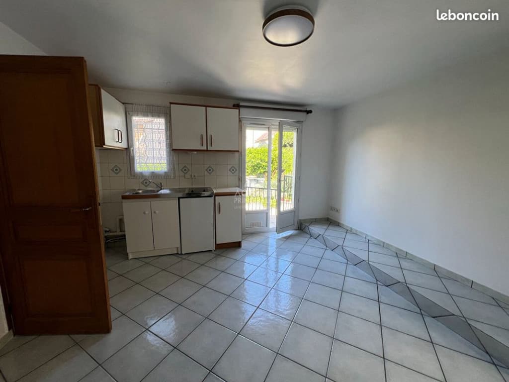 Studio 1 pièce 19 m²