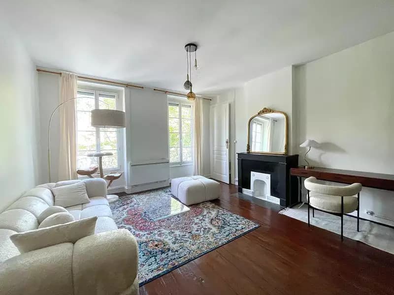 Location appartement 2 pièces 67 m² Lyon 2ème - Superimmo