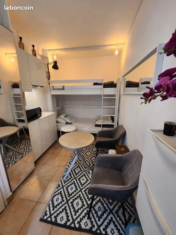 Studio 1 pièce 10 m²