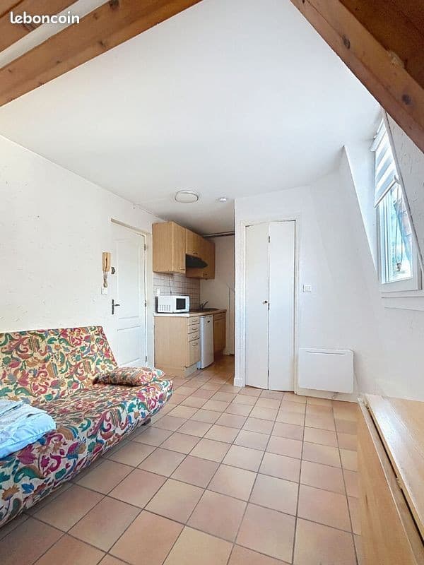 Studio 1 pièce 12 m²