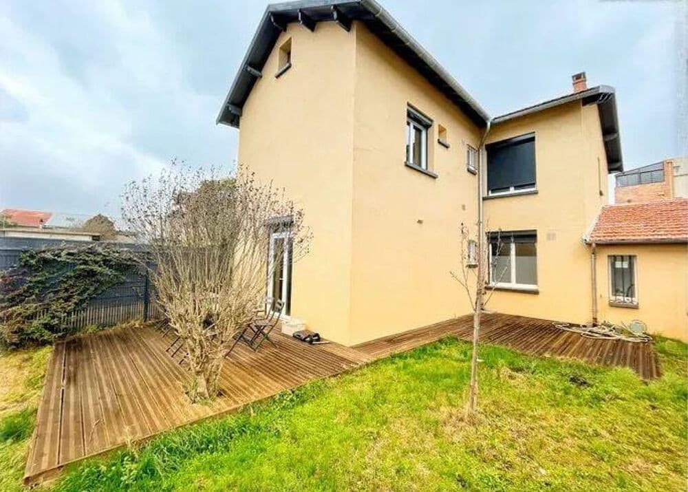 Appartement - 1 pièce(s) - 140 m²