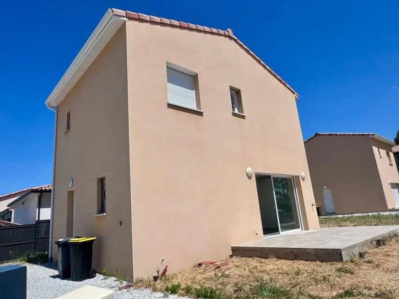 Maison - 4 pièce(s) - 90 m²